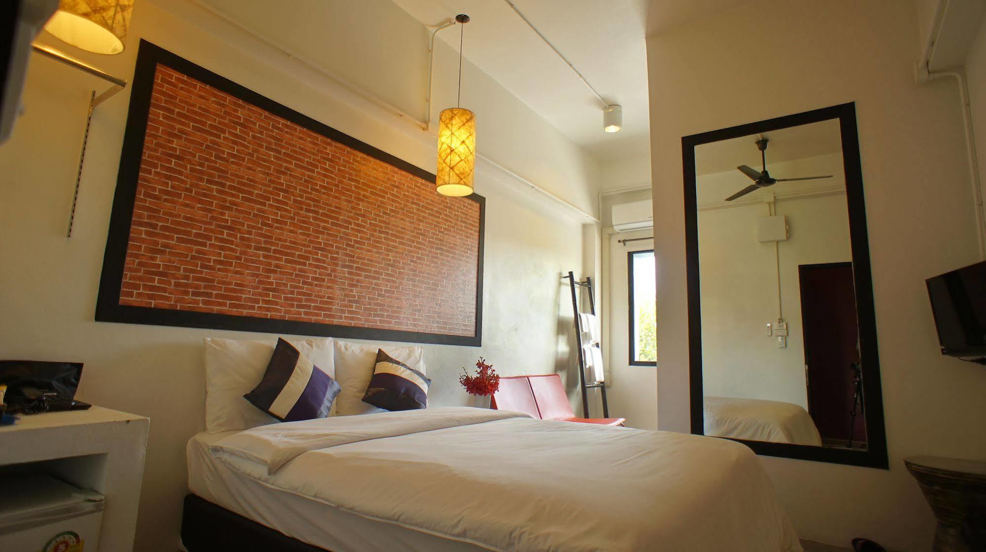 Walking Street Residence - Sha Extra Plus Chiang Mai Exterior foto